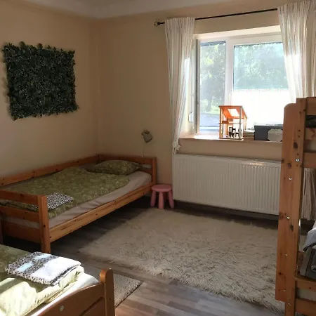 21 Es Fel Fenyo Vendeghaz Daire