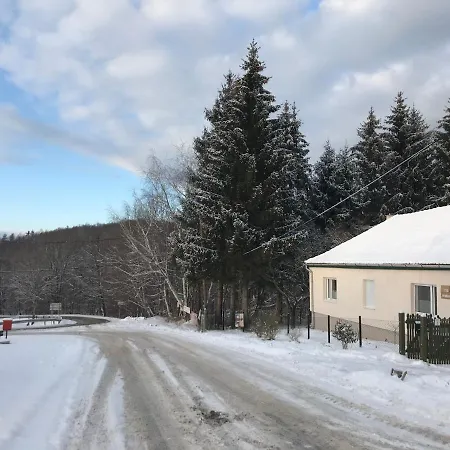 21 Es Fel Fenyo Vendeghaz * Matraszentlaszlo