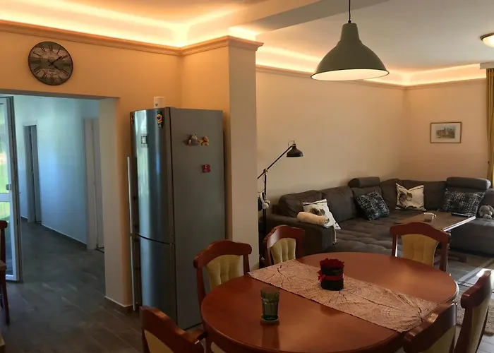 公寓 21 Es Fel Fenyo Vendeghaz