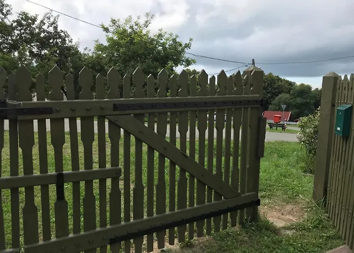 公寓 21 Es Fel Fenyo Vendeghaz *