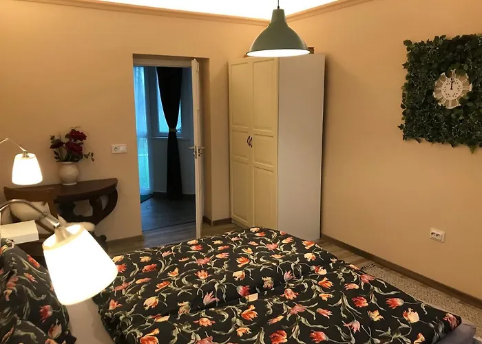 公寓 21 Es Fel Fenyo Vendeghaz *